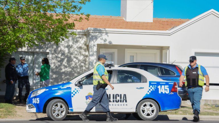 La Policía llegó a la vivienda tras el llamado desesperado de la víctima.
