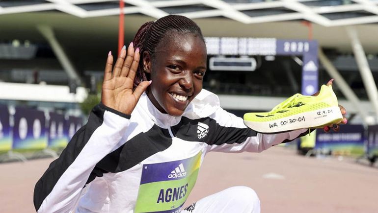 La figura del atletismo, Agnes Jebet Tirop, fue asesinada a puñaladas por su pareja.