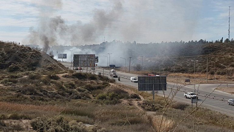 Un incendio generó complicaciones en el tránsito sobre la Ruta 7
