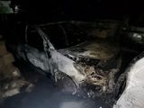 Varios de los rodados alcanzado por el fuego resultaron destruidos. Otros sufrieron daños de distinta gravedad. 