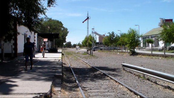 No pudieron arreglar el tren y el servicio sigue suspendido