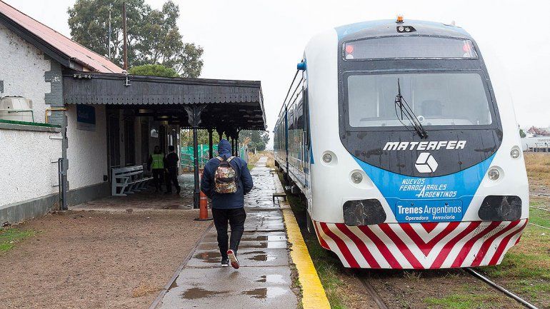 Los horarios del tren del valle para zafar del corte en los puentes