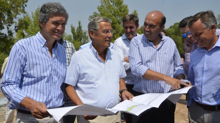 Pechi sostuvo ayer que si Neuquén no mira el río