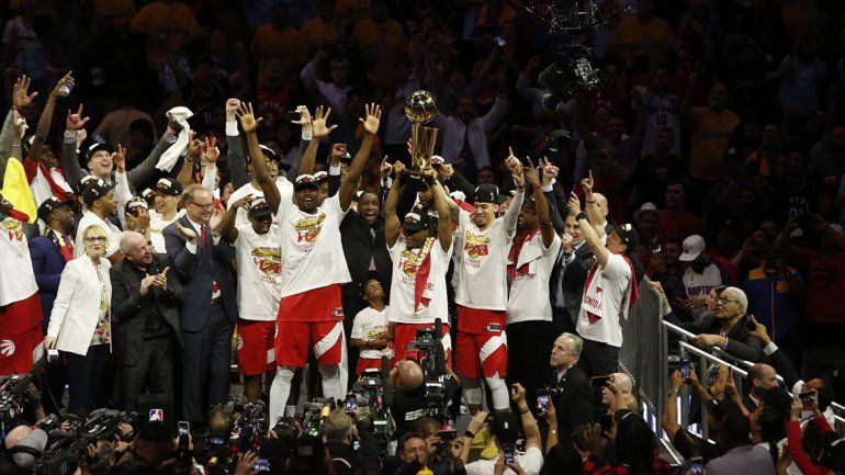 Toronto desbancó a Golden State y se coronó campeón de la NBA