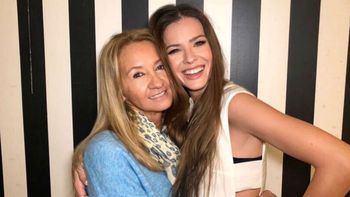 La China Suárez se tatuó con su madre. La China Suárez se tatuó con su madre.