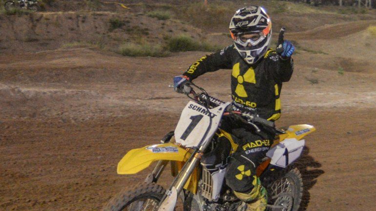 El campeón Schmit ganó la primera del supercross estival