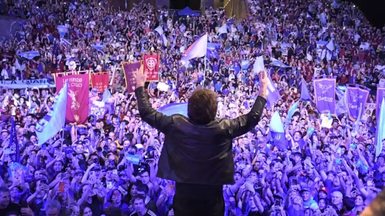 EN VIVO | Categórico triunfo de La Libertad Avanza en todo el país: obtuvo el 40,8% de los votos | LM Neuquen EN VIVO | Categórico triunfo de La Libertad Avanza en todo el país: obtuvo el 40,8% de los votos