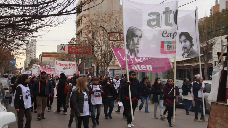 ATEN Capital convocó a un paro, aunque la potestad para hacerlo es de ATEN Provincia