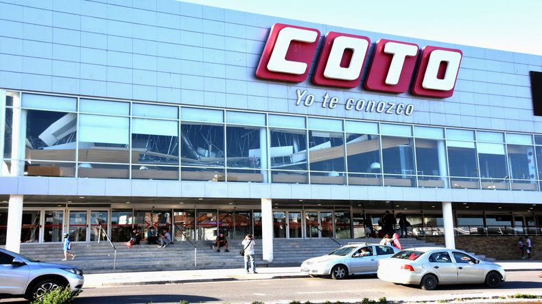 Investigan a uno de los dueños de supermercados Coto por una estafa millonaria en un lujoso edificio | LM Neuquen Investigan a uno de los dueños de supermercados Coto por una estafa millonaria en un lujoso edificio