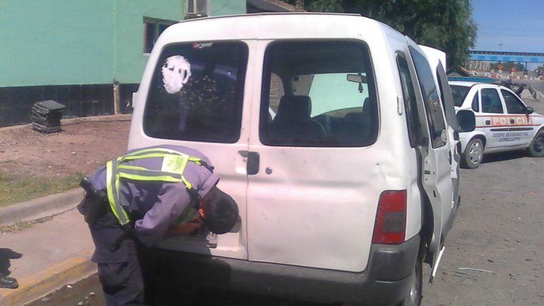 Secuestraron una camioneta melliza en la Isla Jordán