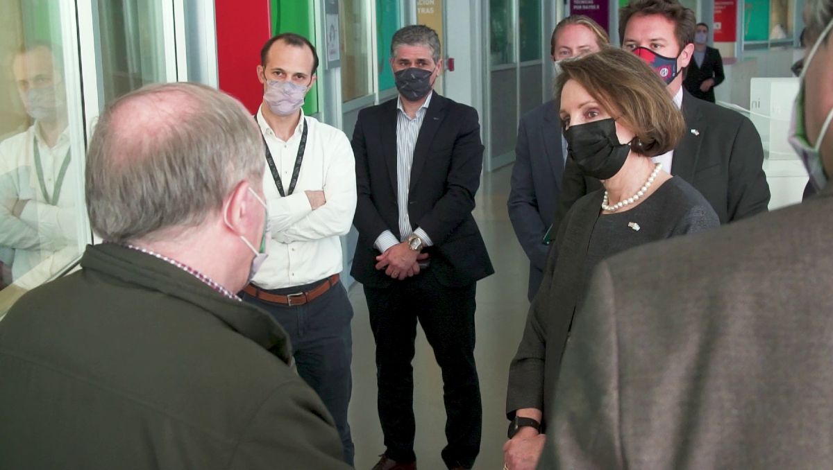una funcionaria clave de la embajada de eeuu visito y-tec