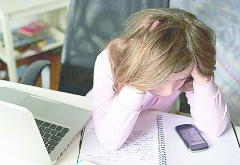 La violencia digital es cada vez más frecuente en nuestra sociedad. La violencia digital es cada vez más frecuente en nuestra sociedad.