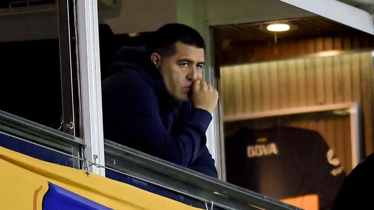 Riquelme aún no define al próximo entrenador de Boca.
