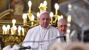 el papa francisco condeno la violencia en nombre de dios