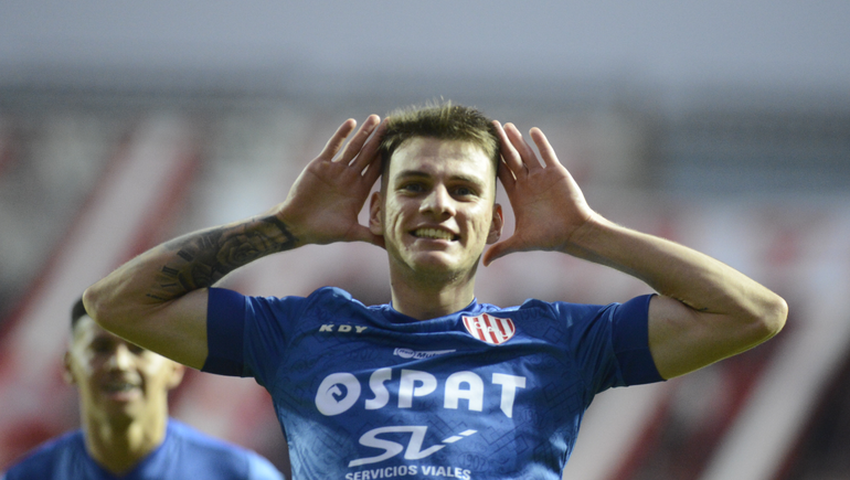 Unión, de la mano de Machuca, goleó a Independiente