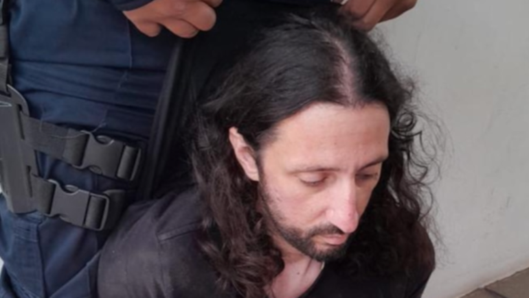 Los mensajes de WhatsApp entre Pablo Laurta y el remisero revelaron el engaño con el que el acusado inició su recorrido criminal.