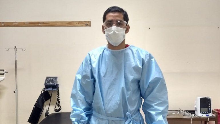 Viajar en una burbuja, ¿cómo es el traslado de pacientes de Chos Malal a Neuquén?