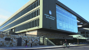 Buscó a un joven, lo golpeó y le gatilló varias veces a la cabeza