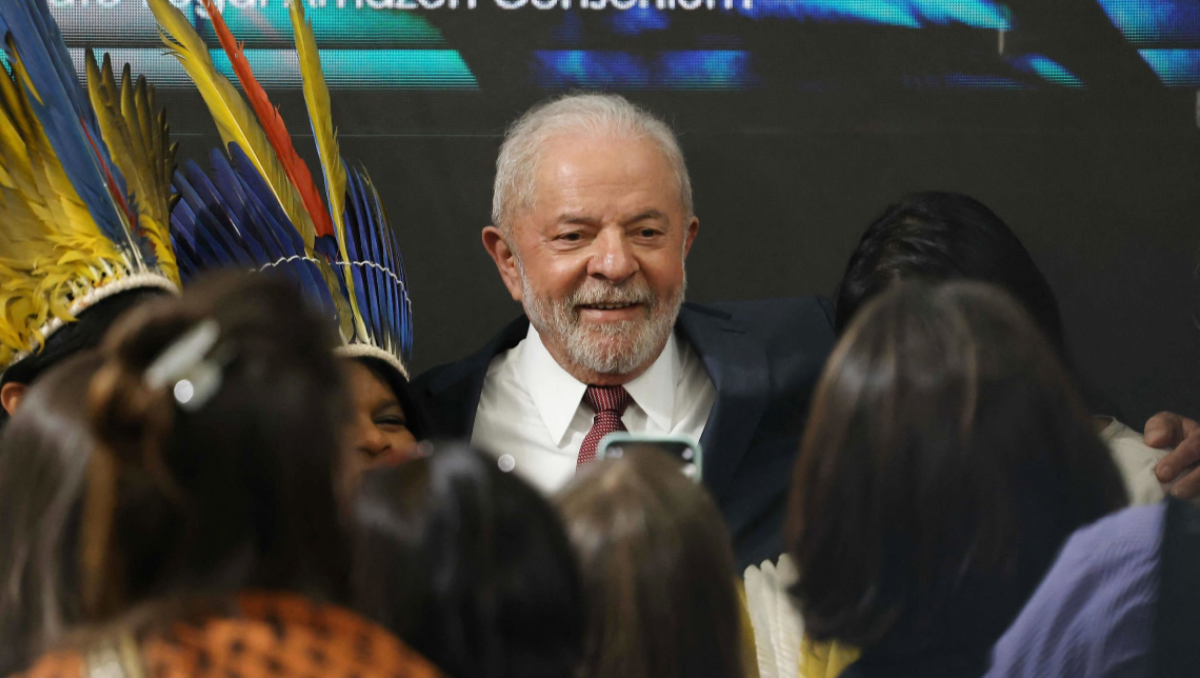 Lula ultima detalles para su asunción del domingo