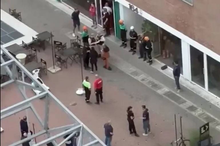 Quiso ayudar a una vecina, cayó por el hueco del ascensor y murió Quiso ayudar a una vecina, cayó por el hueco del ascensor y murió