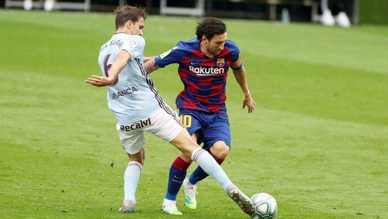 Messi: dos asistencias y un polémico VAR que lo privó del gol 700