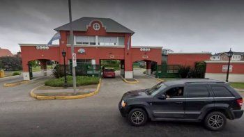 vestidos de policias, roban a una familia en country vestidos de policias, roban a una familia en country