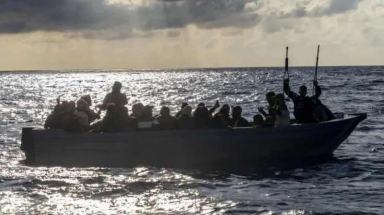 El barco más de 200 migrantes naufragó frente a la costa de Gambia en la medianoche del 1 de enero. Foto ilustrativa | LM Neuquen El barco más de 200 migrantes naufragó frente a la costa de Gambia en la medianoche del 1 de enero. Foto ilustrativa