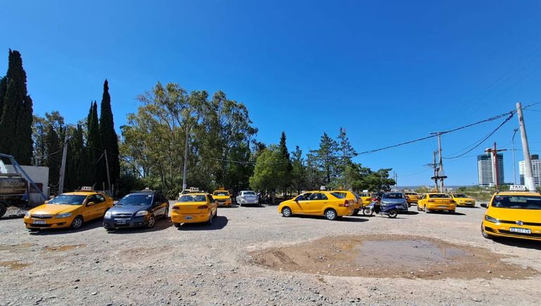 Los taxistas, de asamblea y a la espera de una ordenanza clave para el sector