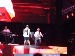 el mono de kapanga bebio agua del limay, volvio a neuquen y la rompio en la fiesta de la confluencia el mono de kapanga bebio agua del limay, volvio a neuquen y la rompio en la fiesta de la confluencia