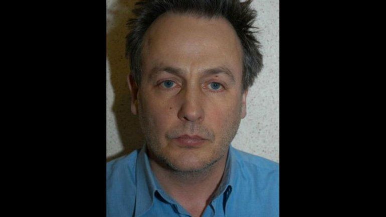 James Lloyd tenía una doble vida: le encontraron 126 pares de zapatos.