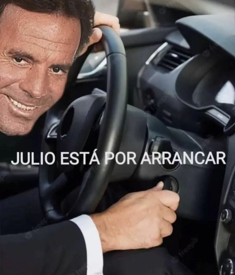 Los memes de julio, con Julio Iglesias como protagonista.