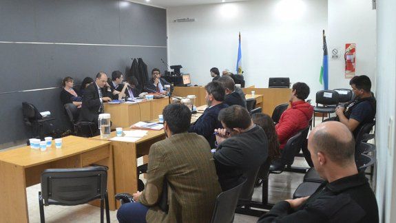 En la última audiencia, defensores y fiscales no ocultaron sus diferencias y anticiparon próximos encuentros muy calientes en los tribunales locales.