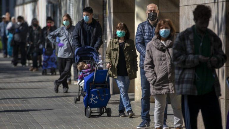 Covid-19: tercera ola del virus se dispara en España