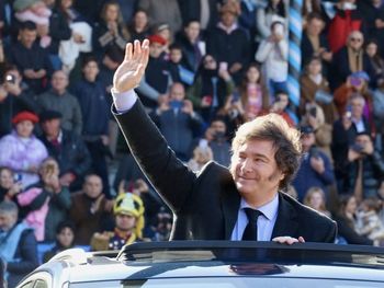 El Presidente fue aplaudido y la gente del campo, aunque esperaba algo más, también quedó más o menos conforme con los anuncios.