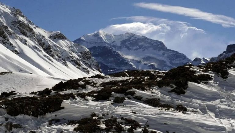 Con casi 7 mil metros de altura, el Aconcagua es la cumbre más alta de América.