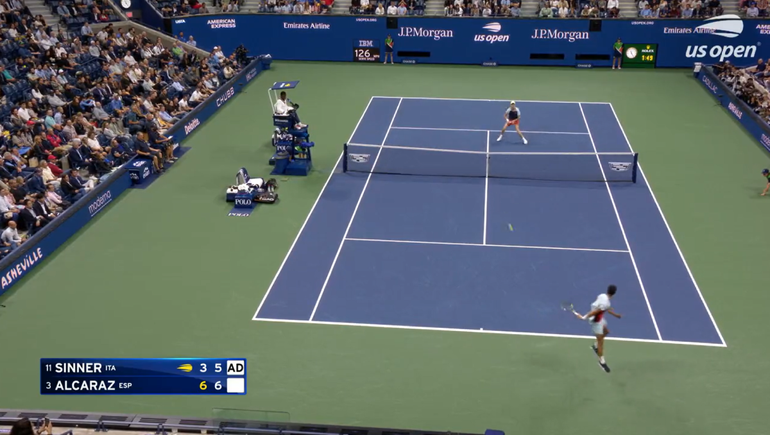 US Open: Carlos Alcaraz ganó el punto del torneo en su épica victoria ante Sinner