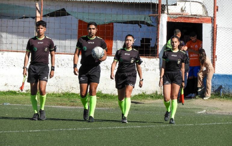 Leandro Gatica encabezó el equipo arbitral en la tarde del Maiolino. Foto: prensa Deportivo Roca