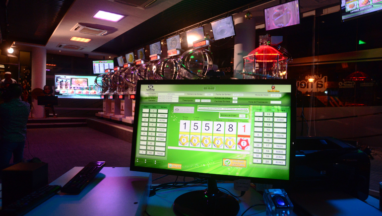 El primer premio del Sorteo de Año Nuevo de La Lotería Unificada para el 15528