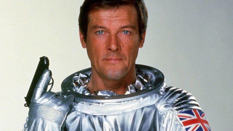 Murió Roger Moore, el actor que más veces interpretó a James Bond