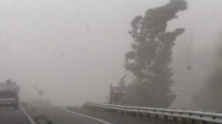Emiten un alerta por vientos intensos para la cordillera