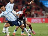 Racing define la serie en el Cilindro de Avellaneda.