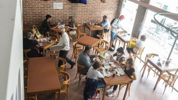 Aforo en restoranes de Neuquén.