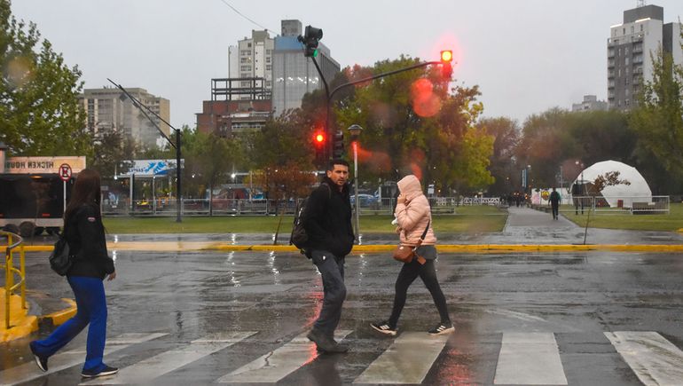 La tormenta llegó a Neuquén: ¿hasta cuándo se mantiene?