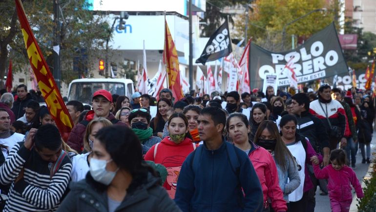 Marcha Federal: en Neuquén comenzó y hubo complicaciones en el centro