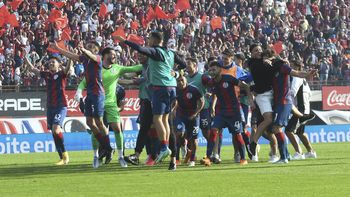 san lorenzo bajo a huracan: el abrazo que indigno a azzaro, memes y lios san lorenzo bajo a huracan: el abrazo que indigno a azzaro, memes y lios