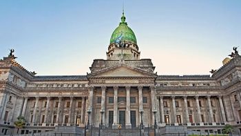 El Jefe de Gabinete, Manuel Adorni, anunció el envío de los proyectos al Congreso. El Jefe de Gabinete, Manuel Adorni, anunció el envío de los proyectos al Congreso.