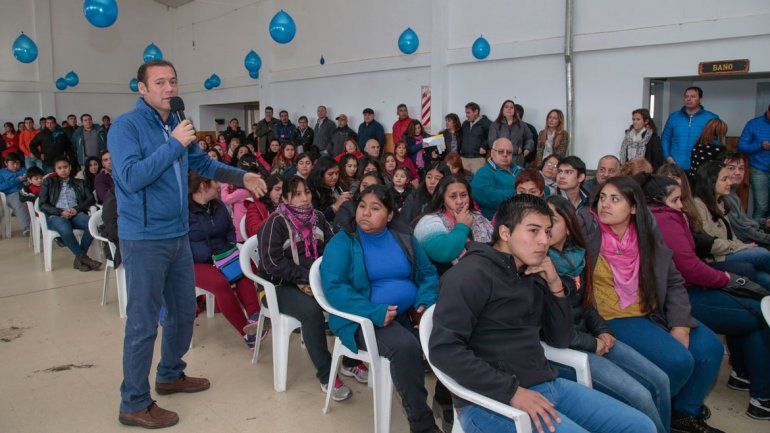 Gutiérrez llevó la campaña al sur de la provincia