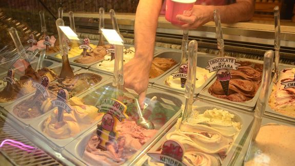 Llega la noche de las heladerías a Neuquén: dónde conseguir helado más barato