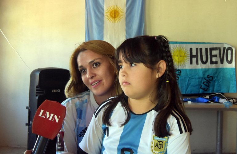 Promesa cumplida: el tatuaje de la hermana del Huevo Acuña