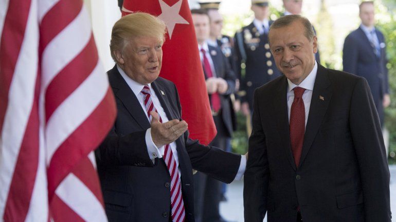 El mandatario de Turquía fue recibido por Trump en la Casa Blanca.